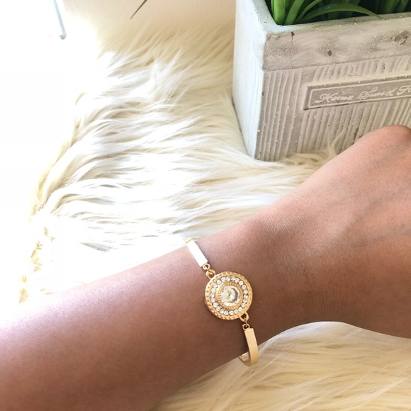 Gold Adjustable Cuff Crystal Center Bracelet - Picture 5 of 6